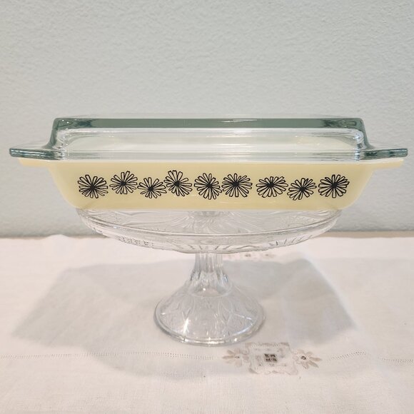 Vintage JAJ Pyrex Yellow Daisy 548/2161 Shallow Space Saver Casserole Dish wLid - Picture 1 of 9
